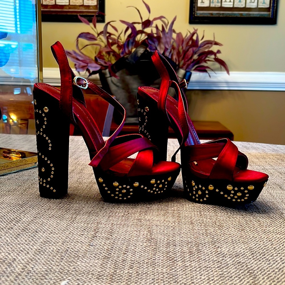 Beautiful Platform Heels/Sandals